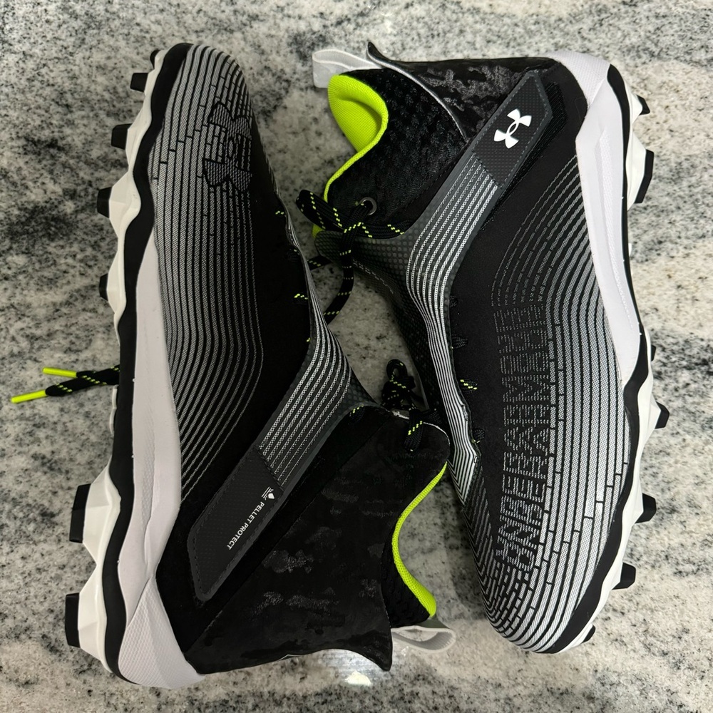 Under Armour Men’s Football Shoe